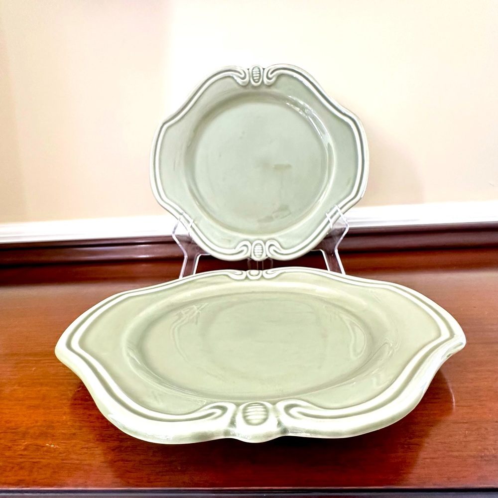 Two beautiful decor plates